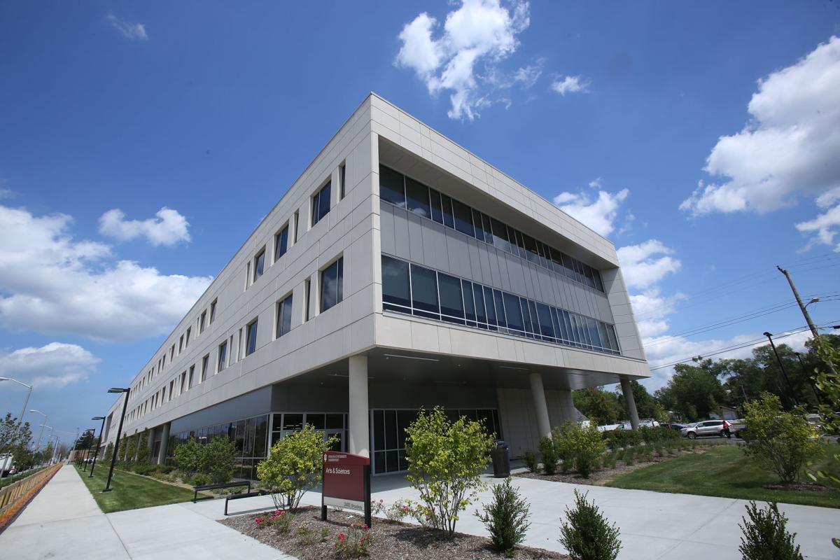 IUN, Ivy Tech students like new Arts & Sciences building Education
