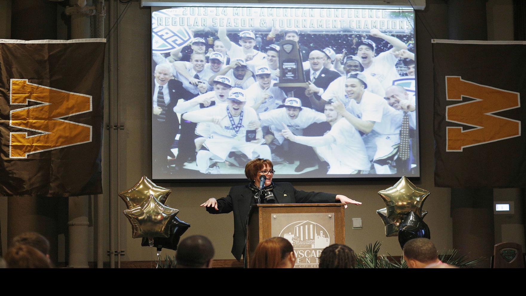 Coaching Carousel Screeches To A Halt Lee Wire Nwitimes Com