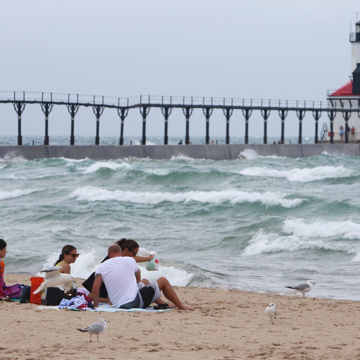 Pandemic Squashes Hiring Of Lifeguards Officials Say Safety Advocates Contend Danger S Ahead Latest Headlines Nwitimes Com