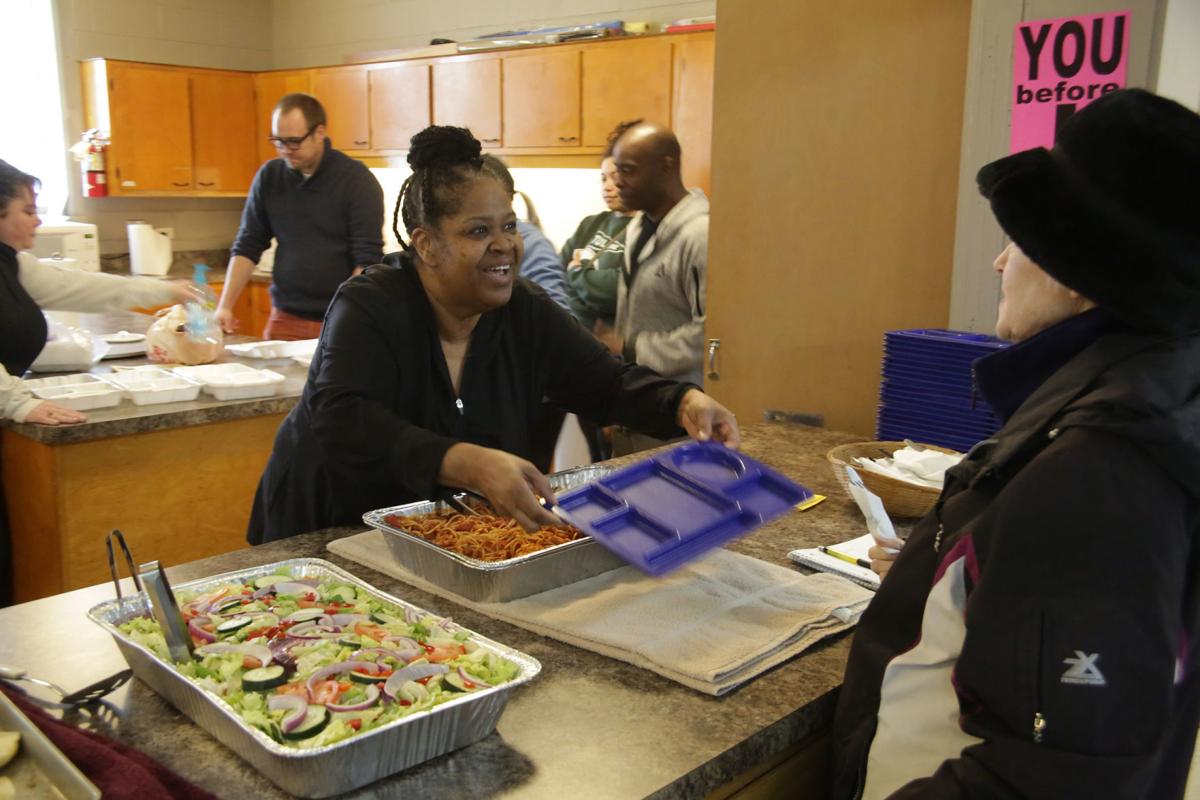 Veterans show appreciation by helping at soup kitchen Lake County