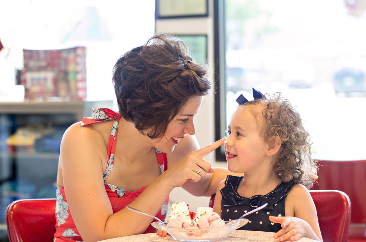 Ice cream shops along the lakeshore Food