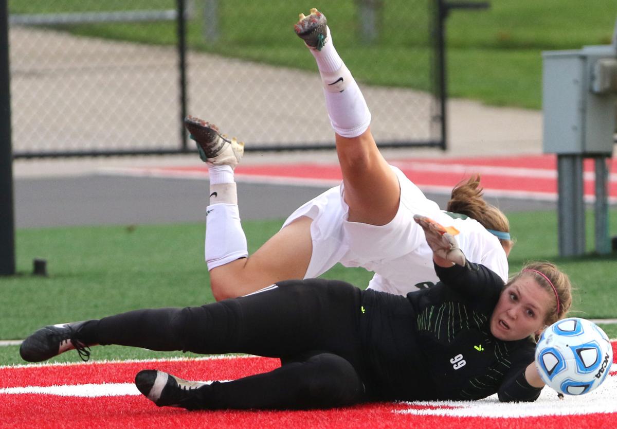Chesterton goalie Molly McLaughlin, midfielder Olivia Hansen applying