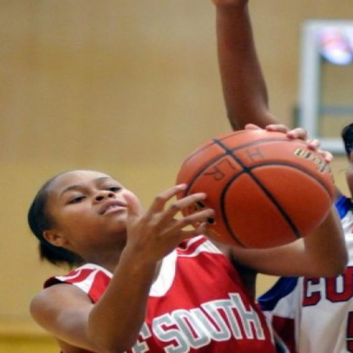 Curie S Size Is Too Much For T F South Girls Basketball Team