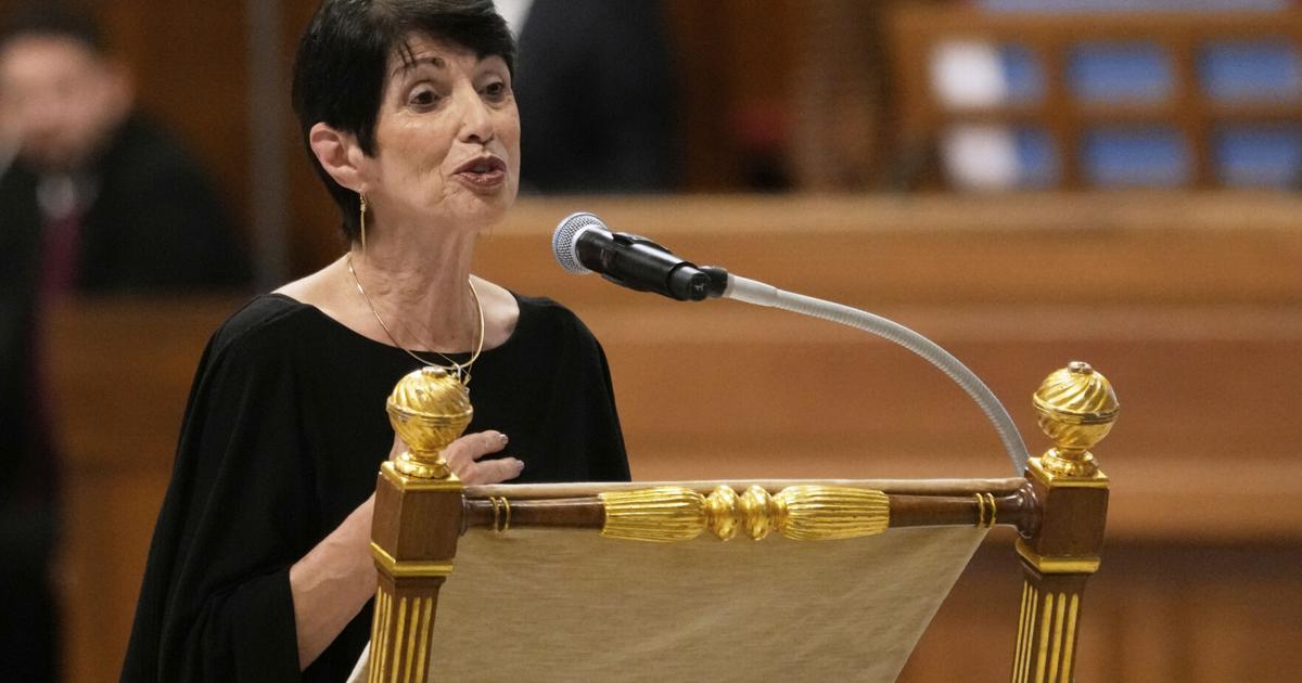 Pope praises forgiveness as mother of slain US journalist James Foley...