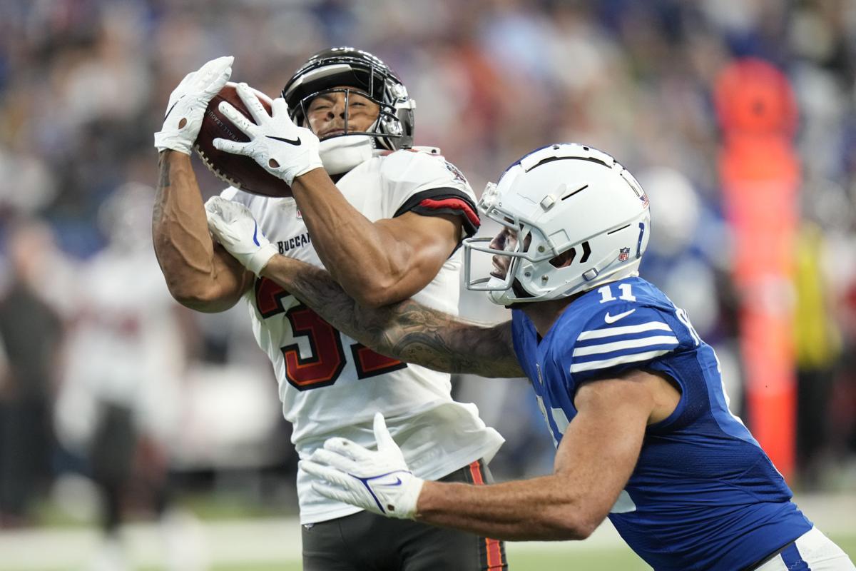 Buccaneers Colts Football
