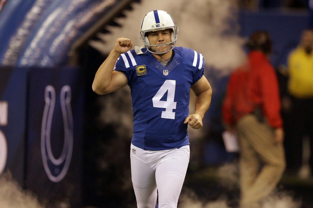 Hasselbeck, Vinatieri lead Colts past Buccaneers, 25-12