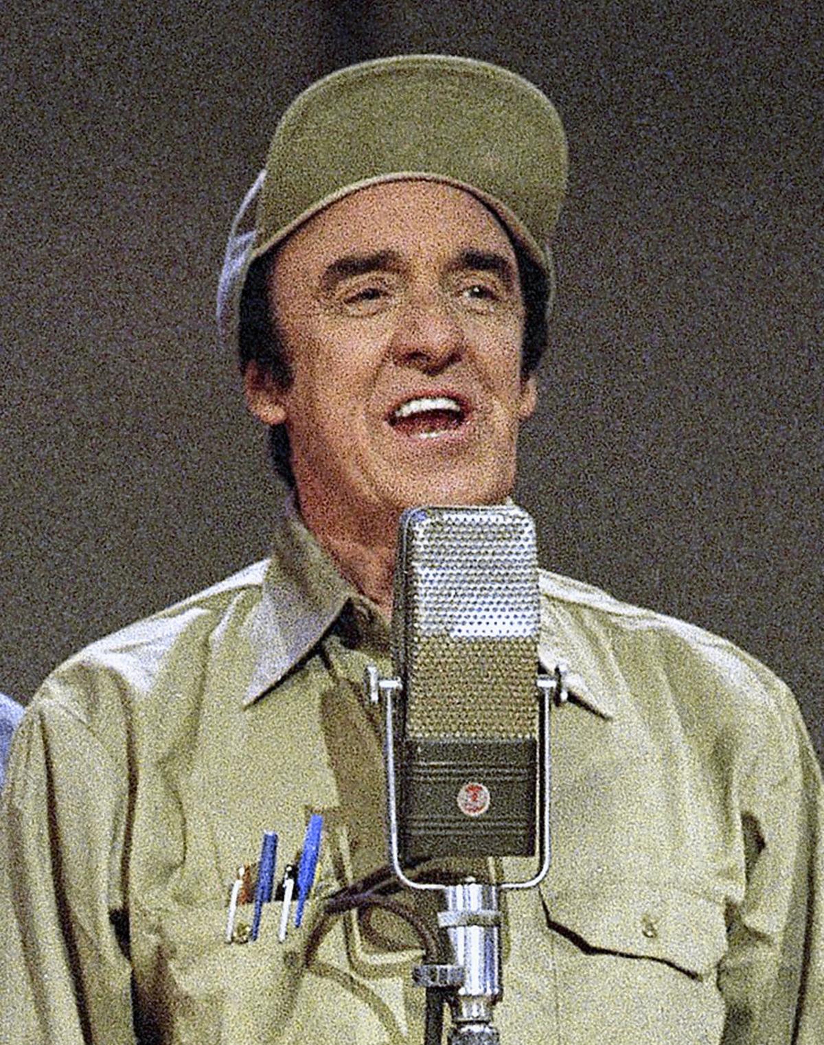 Jim Nabors, TV's homespun Gomer Pyle and singer, dies at 87