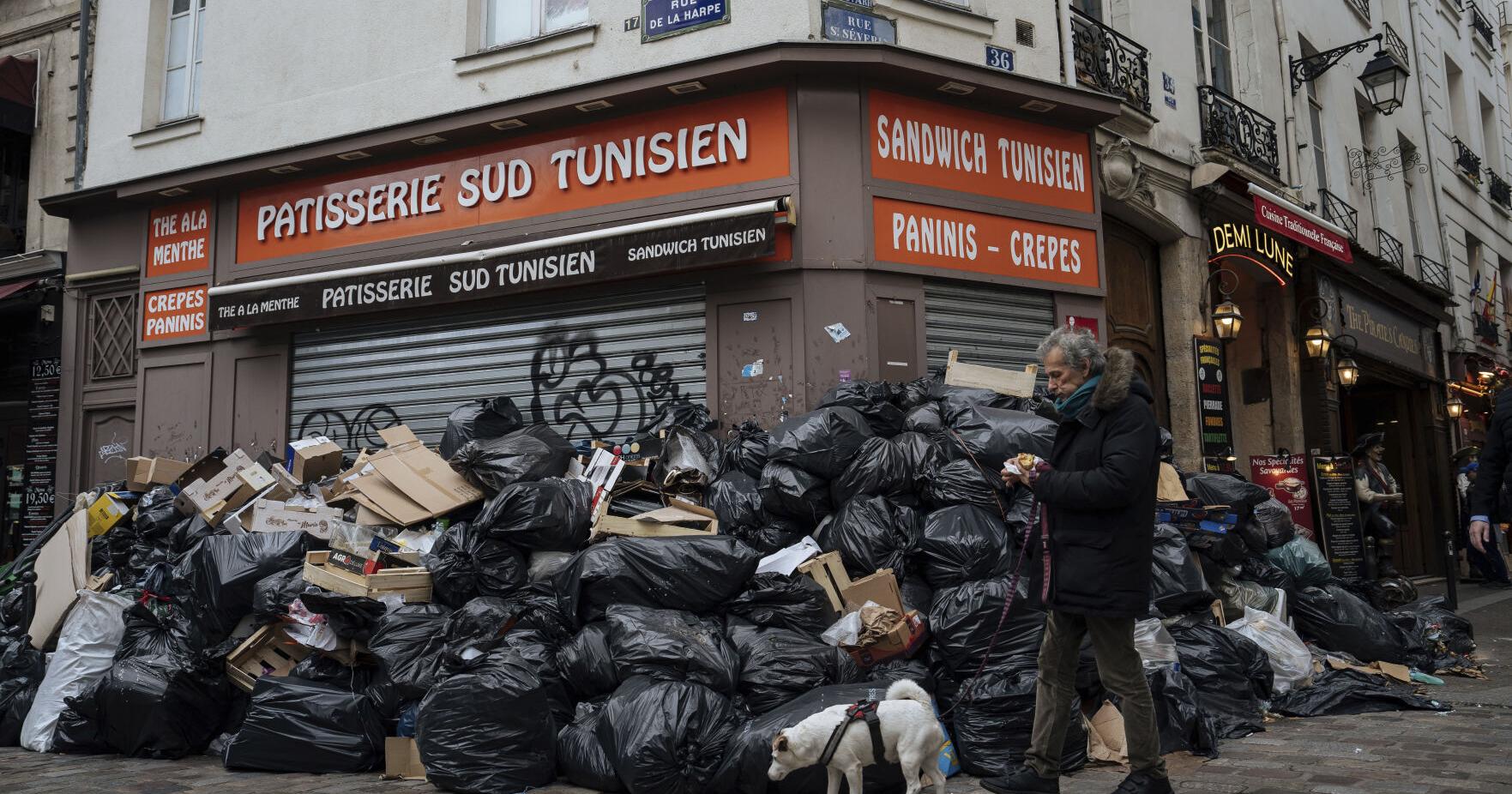 Garbage tarnishes Paris luster as pension strike continues - Vimarsana News