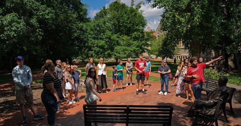 IU enrollment stays steady as fewer Hoosiers attend at Bloomington campus