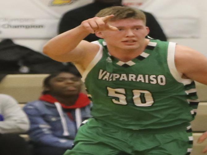 Valpo Football Star Cooper Jones Excels In Basketball Waits For