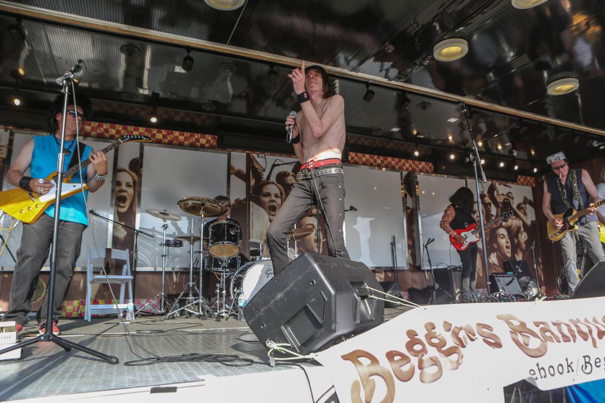 Beggars Banquet at the Livin' It Up Fest