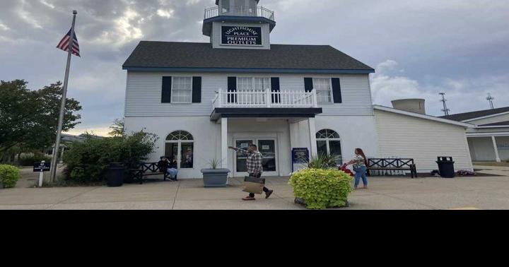 Lighthouse Place planning 4th of July sidewalk sale, vendor market