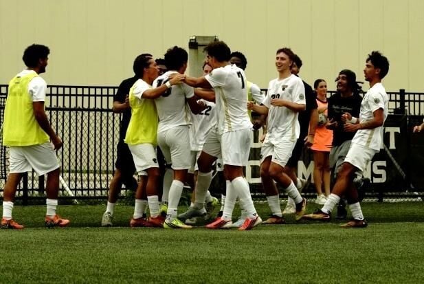 Nikola Ivetic's free-kick goal lifts Men's Soccer over Northwood
