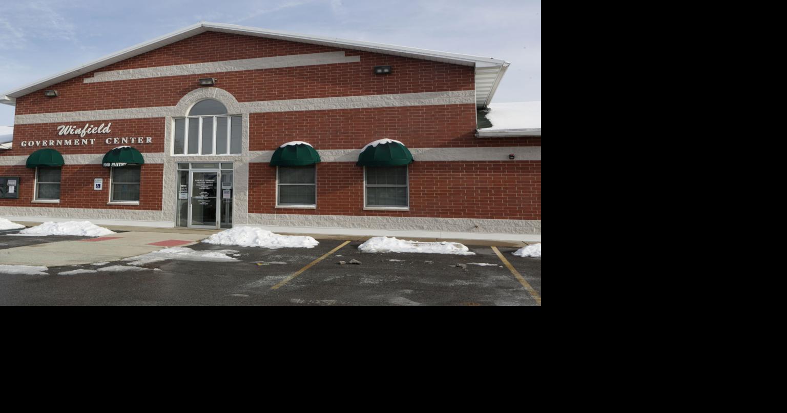 Winfield voters elect Democrat to town council