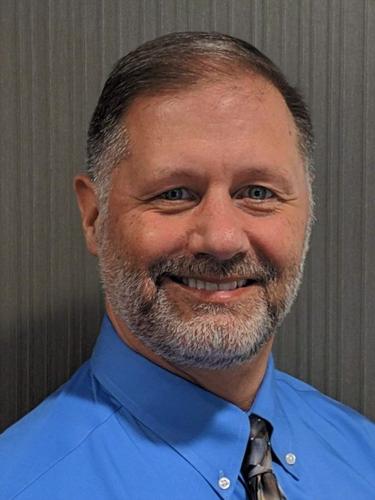 Frankfort extends contract of village administrator, names assistant