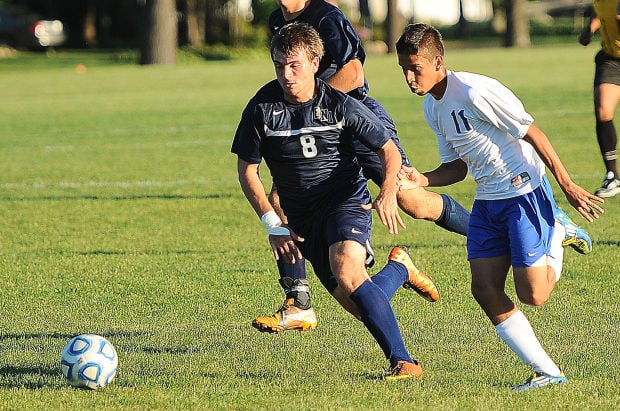 Boone Grove, Bishop Noll boys soccer match suspended due to darkness Boone Grove, Bishop Noll boys soccer match suspended due to darkness