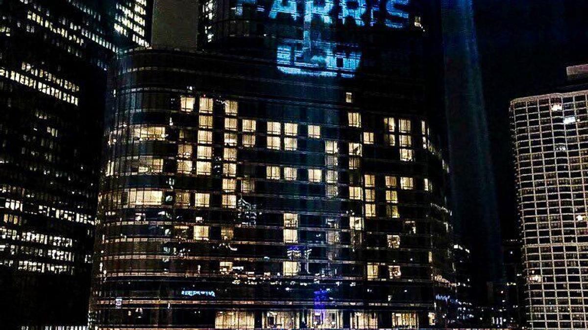 Usw Shines Biden Harris Batlight On Trump Tower In Chicago Northwest Indiana Business Headlines Nwitimes Com