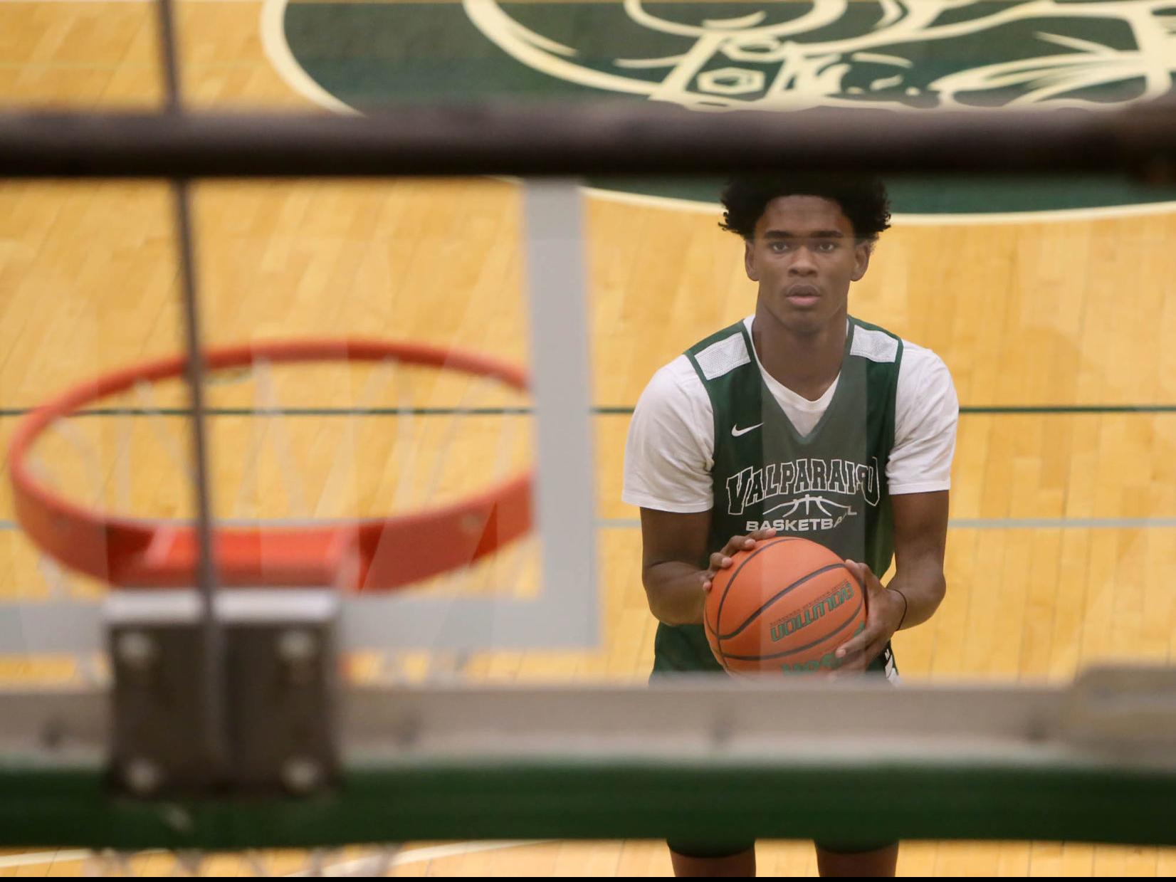 Boys Basketball Valparaiso S Newman Opens Mr Basketball Campaign