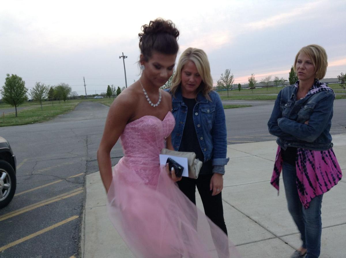 Portage Transgender Teen Places Second In Prom Queen Contest News