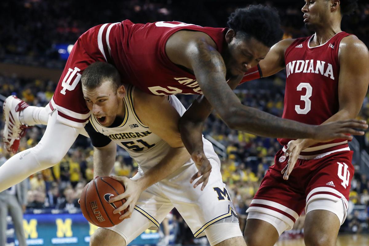 Indiana S Road Woes Continue In 89 65 Loss At Michigan Indiana