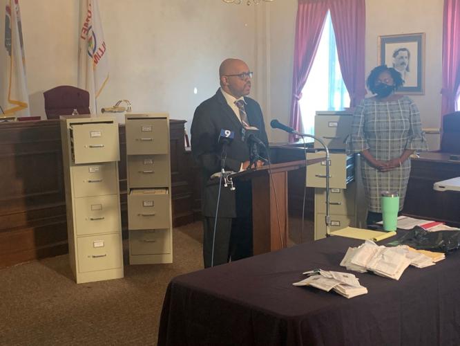 Calumet City mayor calls for clerk's resignation in wake of audit