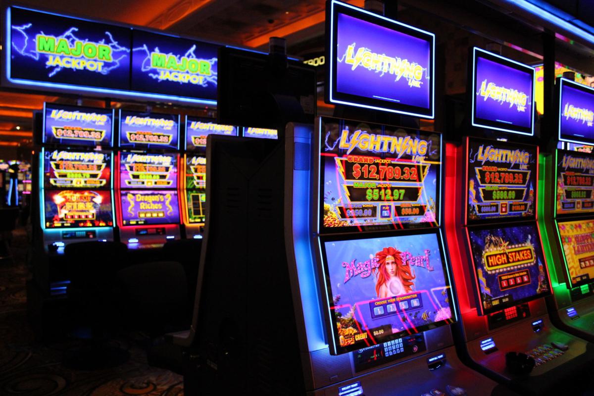 Lightning Link Slot Machine