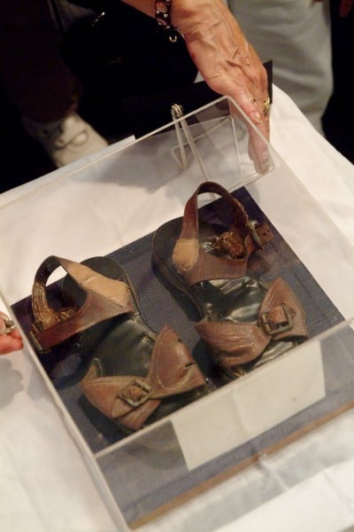 Mother Teresa's sandals, rosary displayed in Gary | Gary News ...
