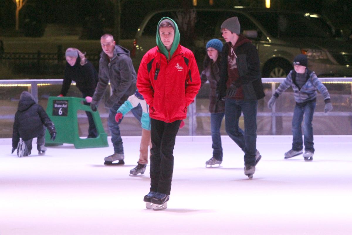 Valpo's ice rink has been an engaging experience Porter County News
