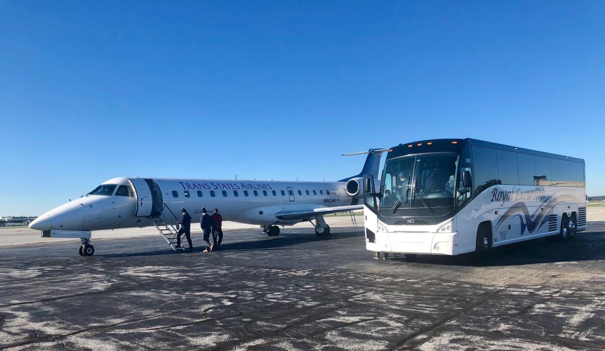 New bus company to offer 'more modest' shuttles to O'Hare and Midway starting next year
