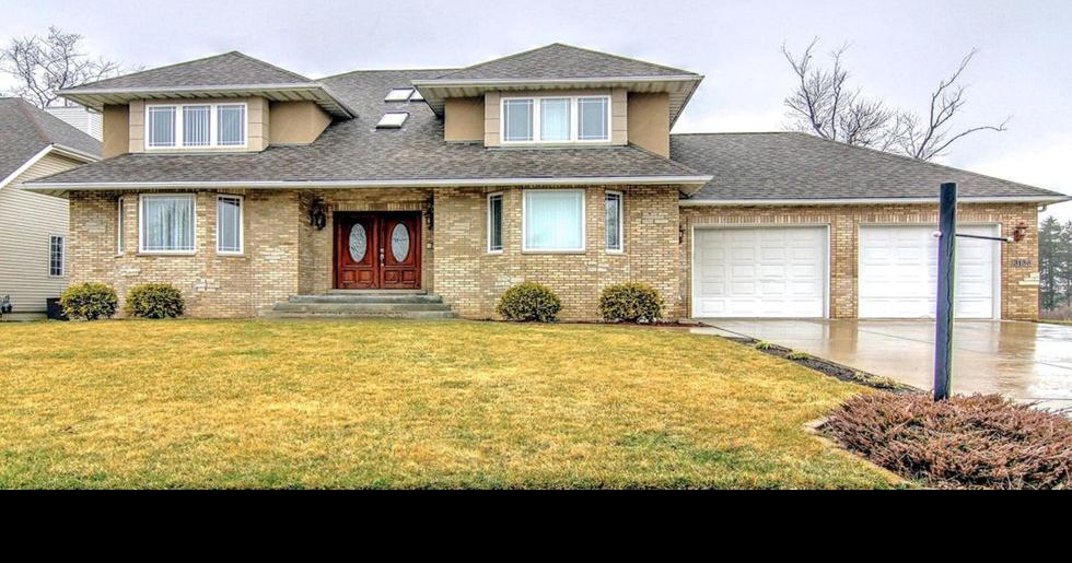 5 Bedroom Home in Schererville 409,000 3826 Sqft
