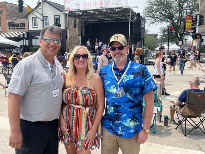 20,000 flock to Tinley Park Block Party