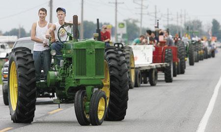 Malden Labor Day Parade Keeps Growing Local News Nwitimes Com