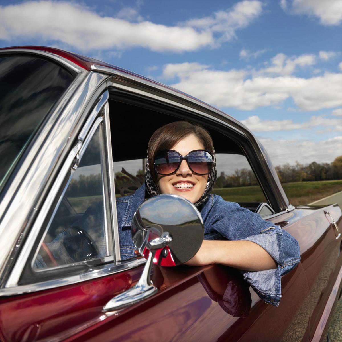 Resultado de imagem para CARS ON THE ROAD