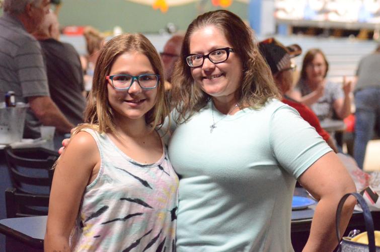 Regulars roll one more game, share memories as Orland Bowl closes