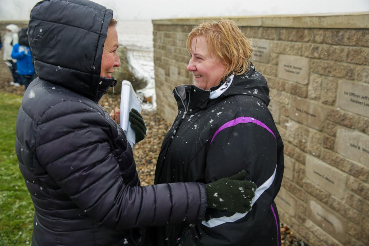 25-years-later-relatives-and-first-responders-gather-to-remember