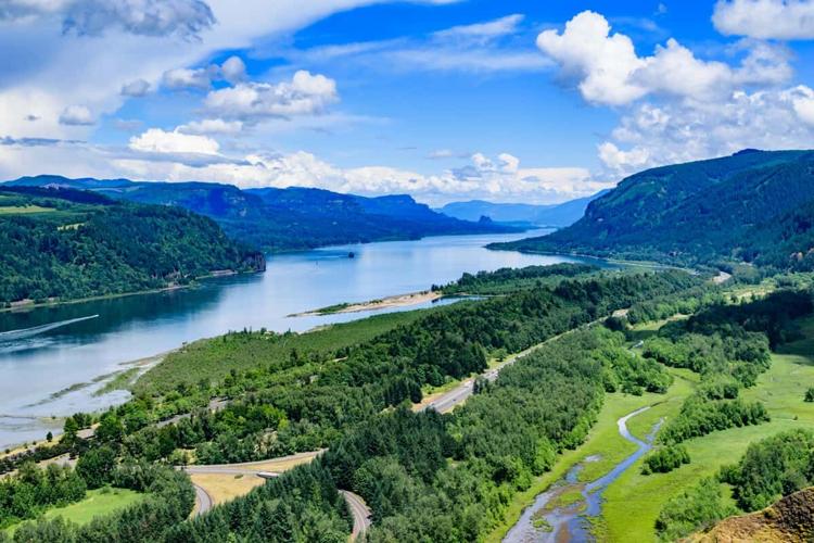 Exploring the Columbia River Gorge, Features