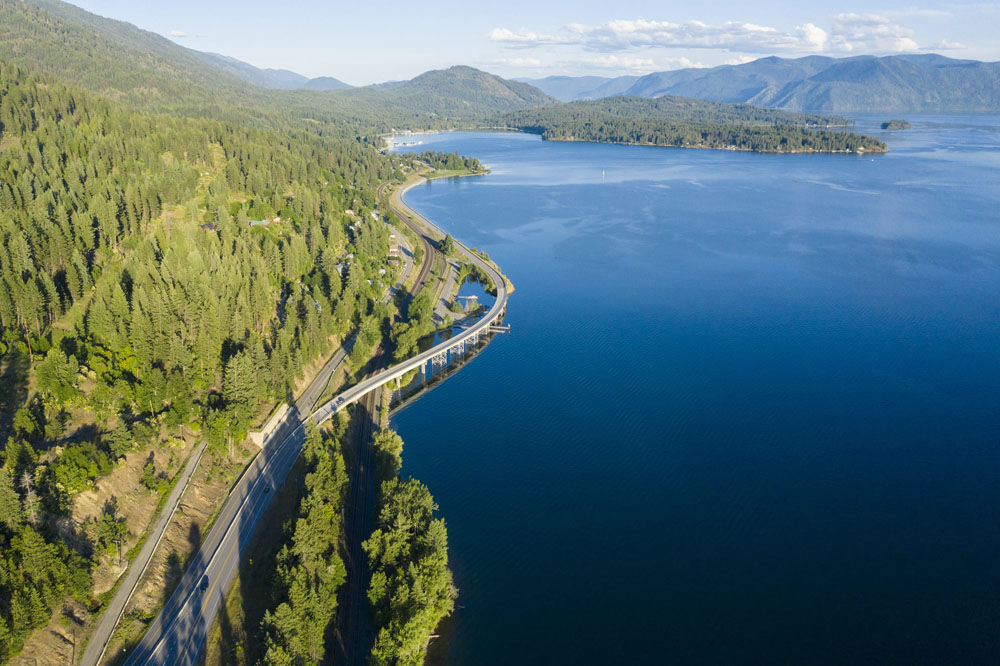 Selkirk Loop Map.pdf Driving the International Selkirk Loop | British Columbia | nwtravelmag.com