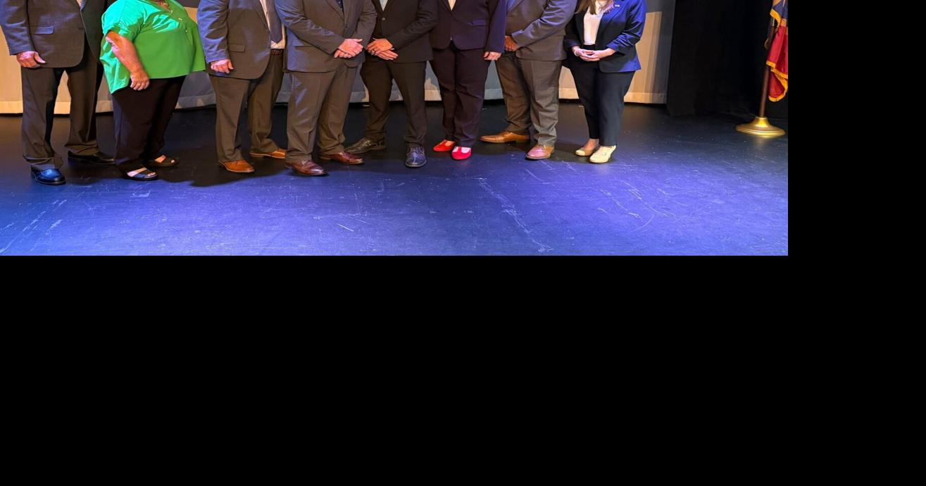 PHOTOS: New Start for Ocean Springs! Officials Take Office, Special ...