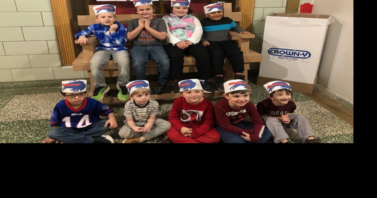 Washington West supports Damar Hamlin News