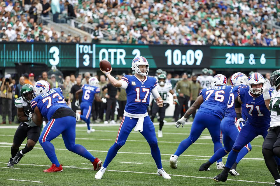 Rodgers' debut and Hamlin's return highlight Monday night showdown between  Jets and Bills