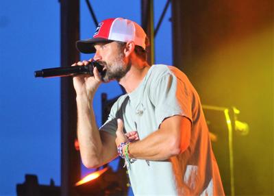 Walker Hayes thrills fair crowd