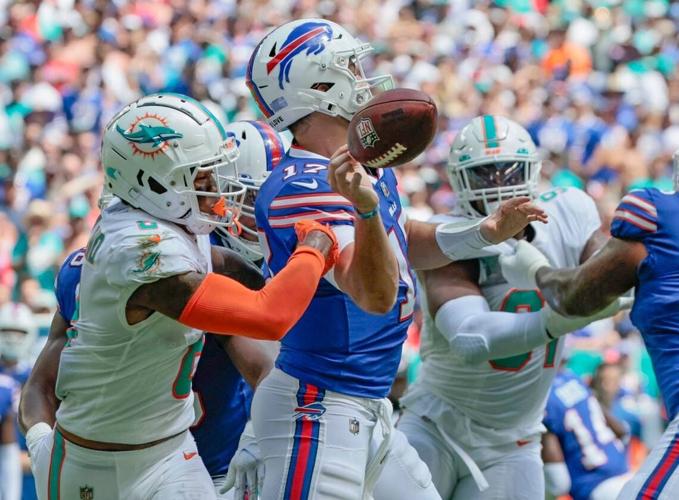 Thomas Morstead and Dolphins Survive Butt Punt to Beat Bills - The New York  Times