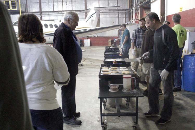 Diners swarm Olean Airport's Fly In News