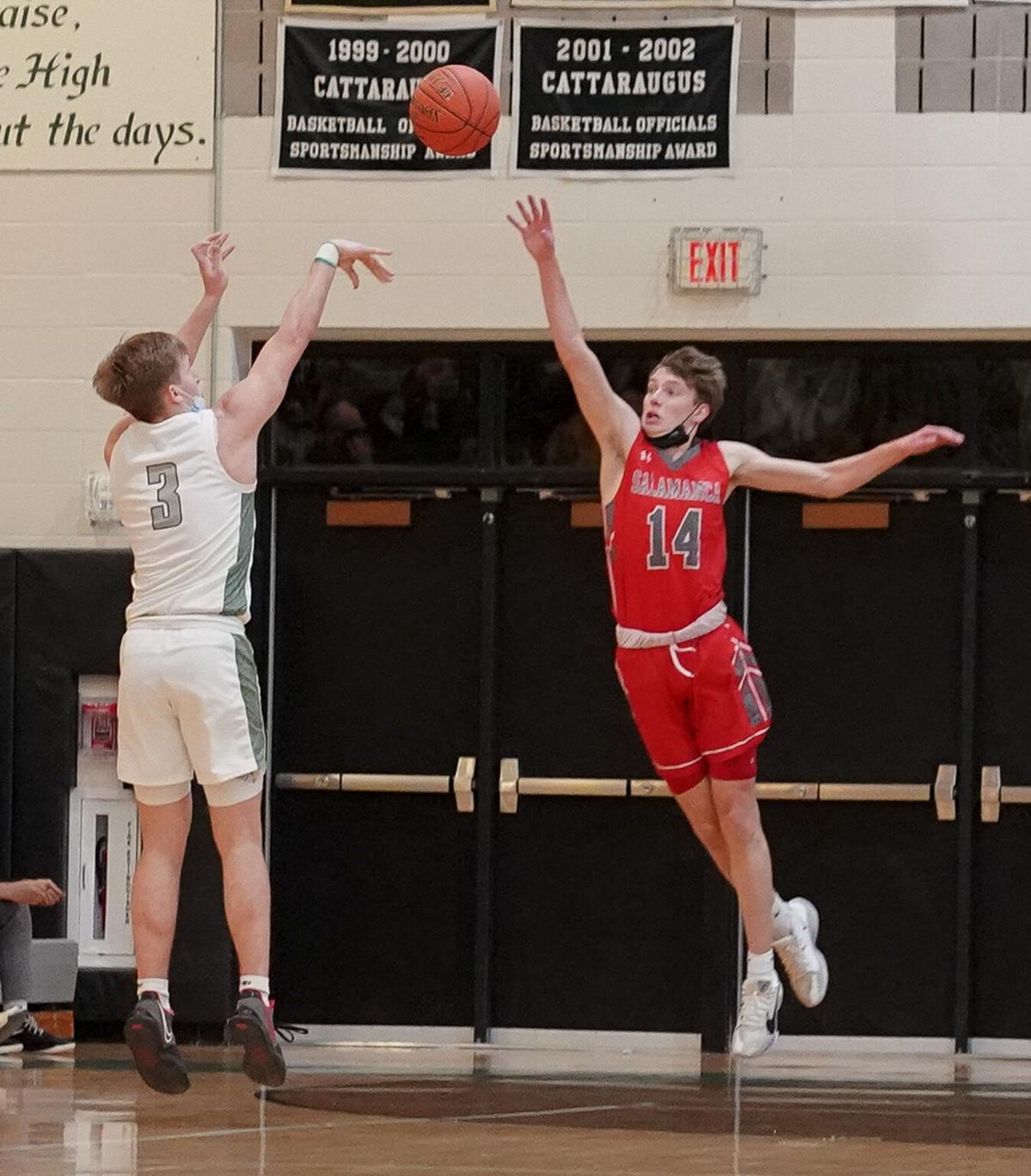 Curran’s big final minute lifts AL past Salamanca Curran’s big final minute lifts AL past Salamanca