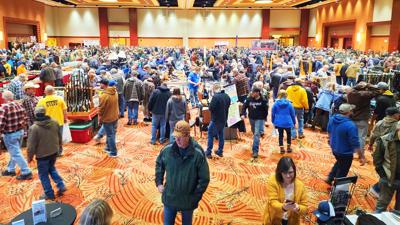 Greater Iowa Sporting Collectibles Show