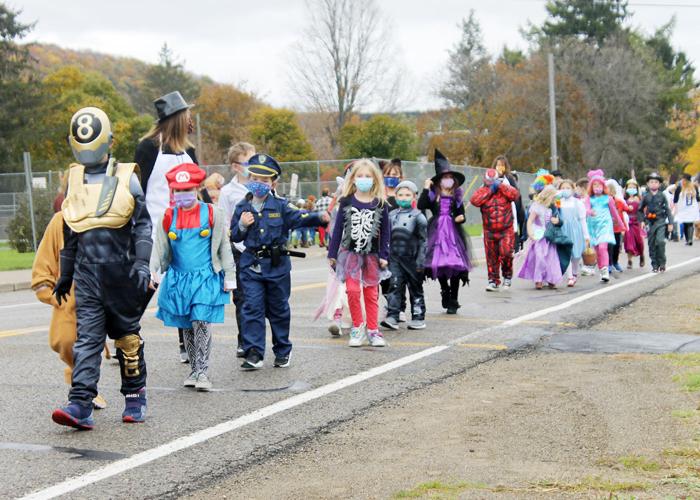 Hinsdale Halloween costume parade News