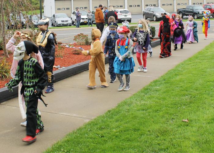 Hinsdale Halloween costume parade News
