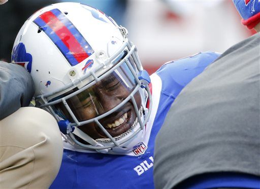 Bills QB EJ Manuel suffers right knee injury, leaves game early 