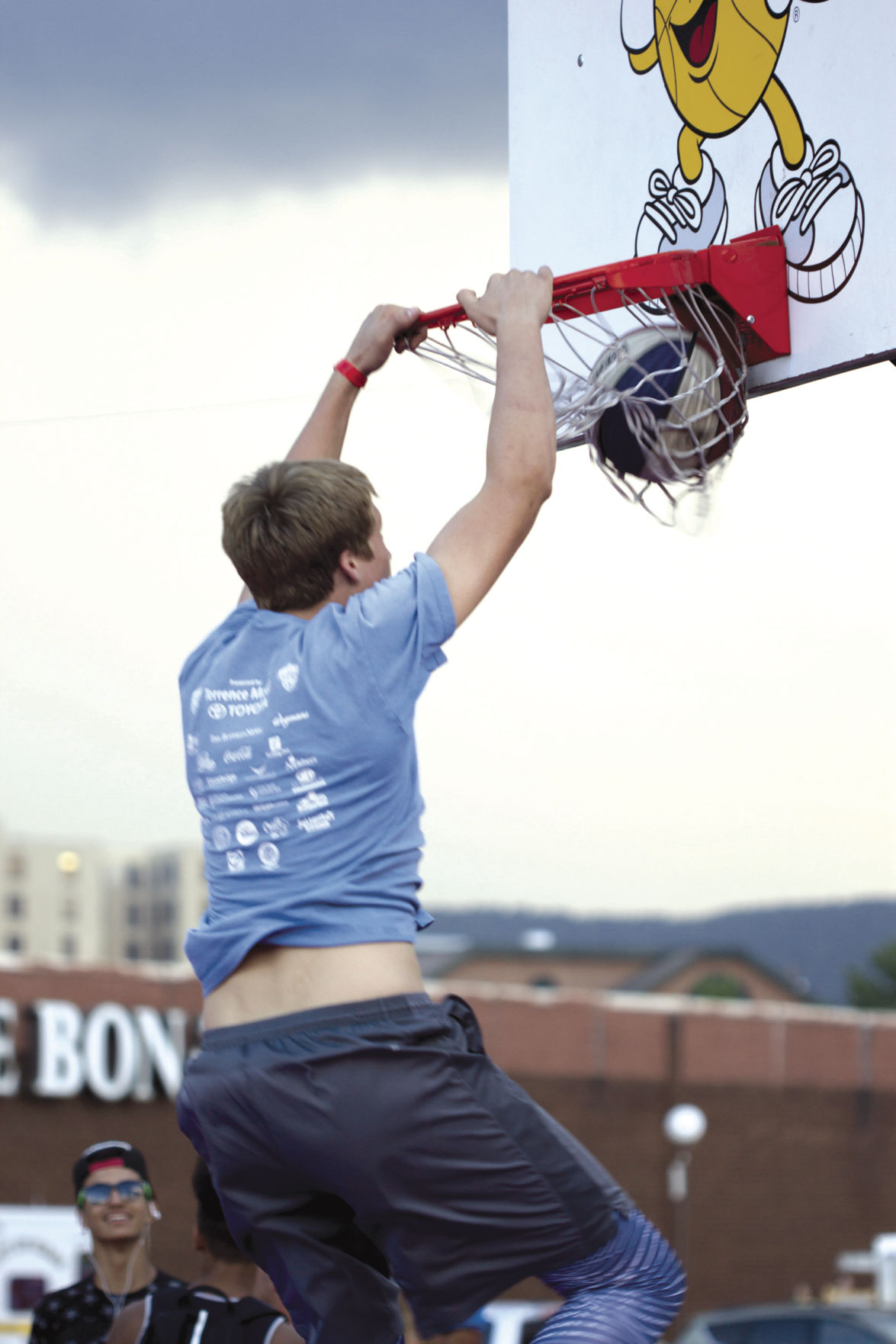 Macker, StrOlean, COLOR Run to wow this weekend News