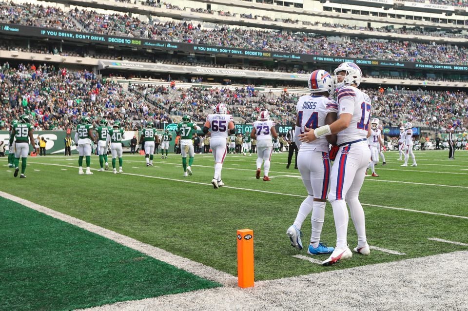 Buffalo Bills cornerback Cam Lewis (39) against the New York Jets